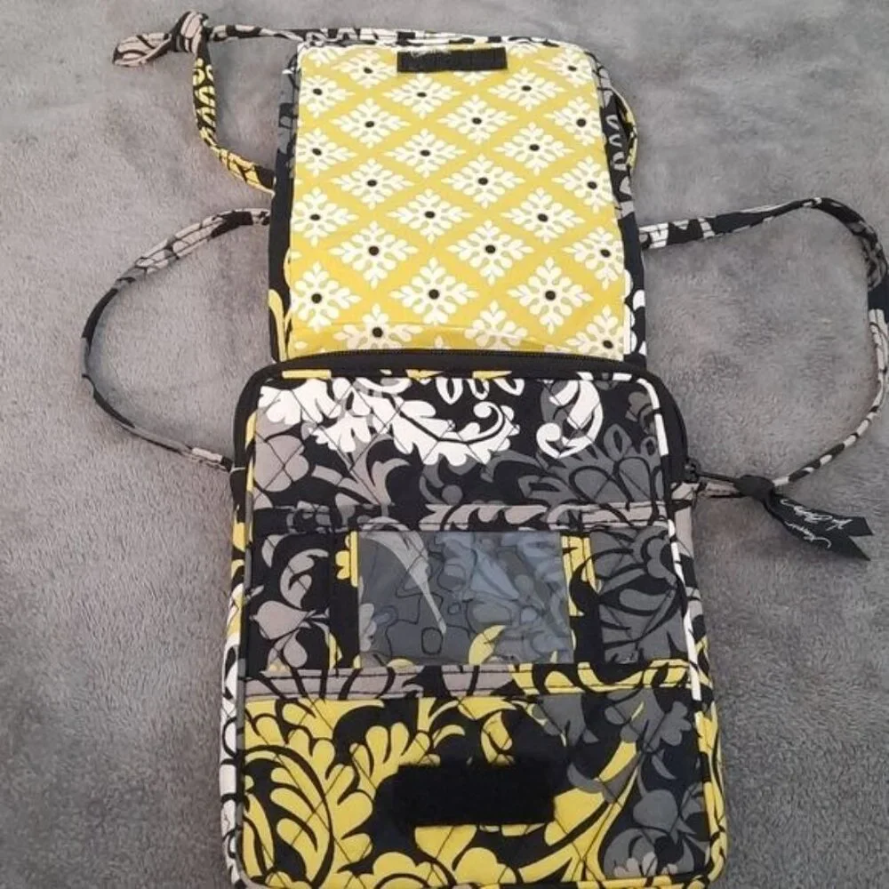 Vera Bradley Retired Baroque Winter 2010